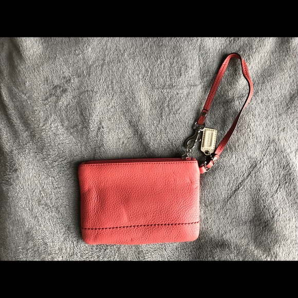 LIKE NEW! Coach pink leather wristlet - Picture 2 of 4